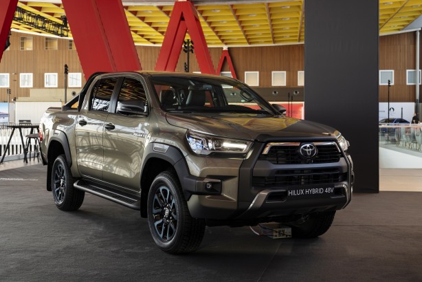 Foto - Binek ve ticari araç satışlarında durdurulamıyor! Rekor denince akla Toyota geliyor!