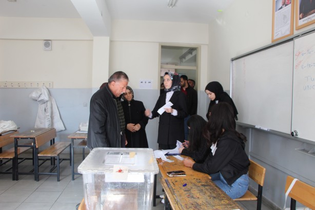Foto - Bingöl’de oy kullanım işlemi başladı