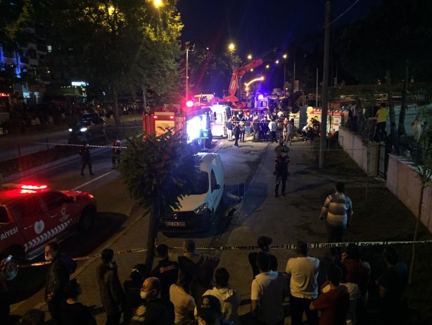 Foto - Bingöl'deki depremden sonra bir kötü haber daha! Ordu'da otel inşaatında göçük meydana geldi