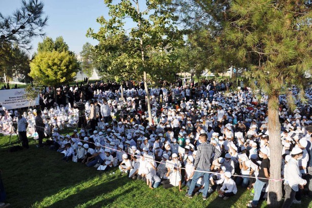 Foto - Binlerce çocuğun namazla buluşma sevinci! "Hiçbir virüs, namazsızlık virüsü kadar öldürücü değildir" ?