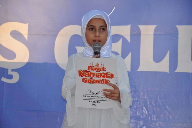 Foto - Binlerce çocuğun namazla buluşma sevinci! "Hiçbir virüs, namazsızlık virüsü kadar öldürücü değildir" ?