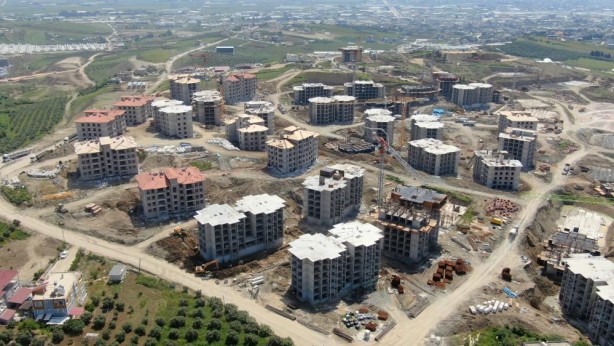 Binlerce genç günü kafelerde geçirerek heba oluyor… Bin 500 lira yevmiye var eleman yok