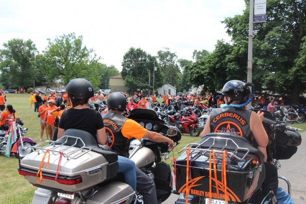 Foto - Binlerce Kanadalı isyan etti! Kiliseleri protesto ettiler