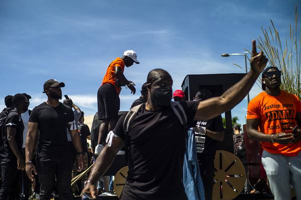 Foto - Binlerce kişi sokağa indi! Fransa'da "Fatiha" sesleri