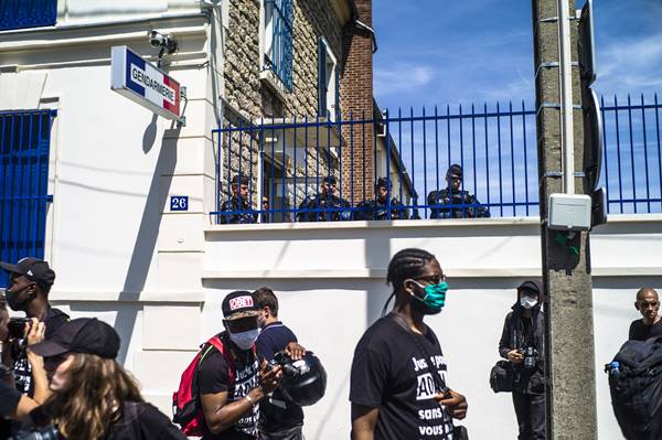 Foto - Binlerce kişi sokağa indi! Fransa'da "Fatiha" sesleri