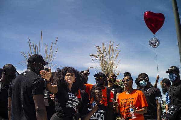 Foto - Binlerce kişi sokağa indi! Fransa'da "Fatiha" sesleri