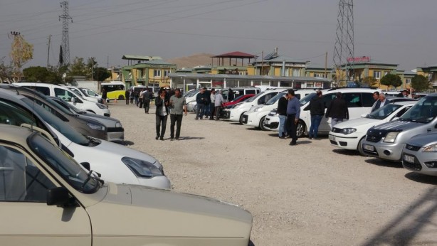 Foto - Binlerce kişiyi ekmeğinden etti! Araç sahiplerinden Bay Kemal’e siyaset dersi