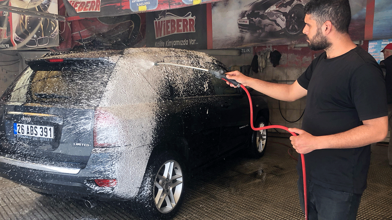 Binlerce lira masraf çıkabilir: Kendi aracını kendi yıkayanlar dikkat!