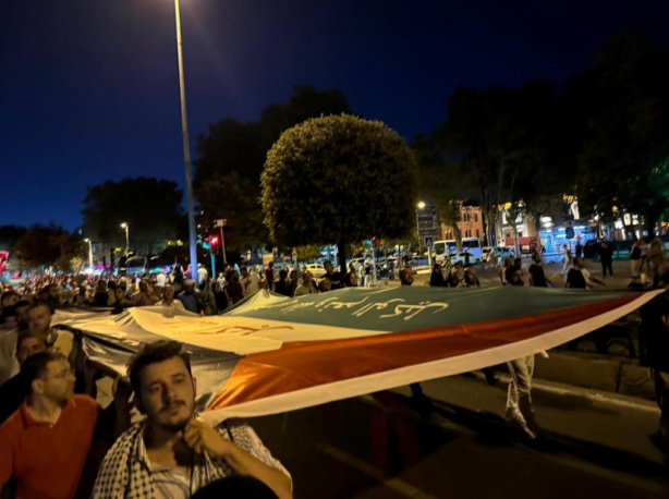 Foto - Binlerce Müslüman Beyazıt Meydanı'nda haykırdı! Mescid-i Aksa özgür oluncaya kadar cihada devam