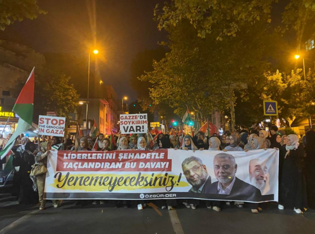 Foto - Binlerce Müslüman Beyazıt Meydanı'nda haykırdı! Mescid-i Aksa özgür oluncaya kadar cihada devam