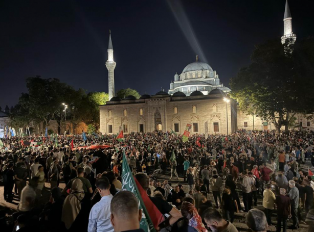 Foto - Binlerce Müslüman Beyazıt Meydanı'nda haykırdı! Mescid-i Aksa özgür oluncaya kadar cihada devam