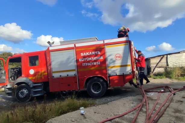 Foto - Binlerce tavuk telef olmaktan son anda kurtarıldı