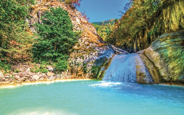 Foto - Binlerce turist akın ediyor! Öyle bir özelliği var ki…