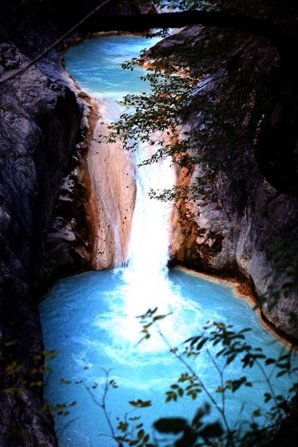 Foto - Binlerce turist akın ediyor! Öyle bir özelliği var ki…