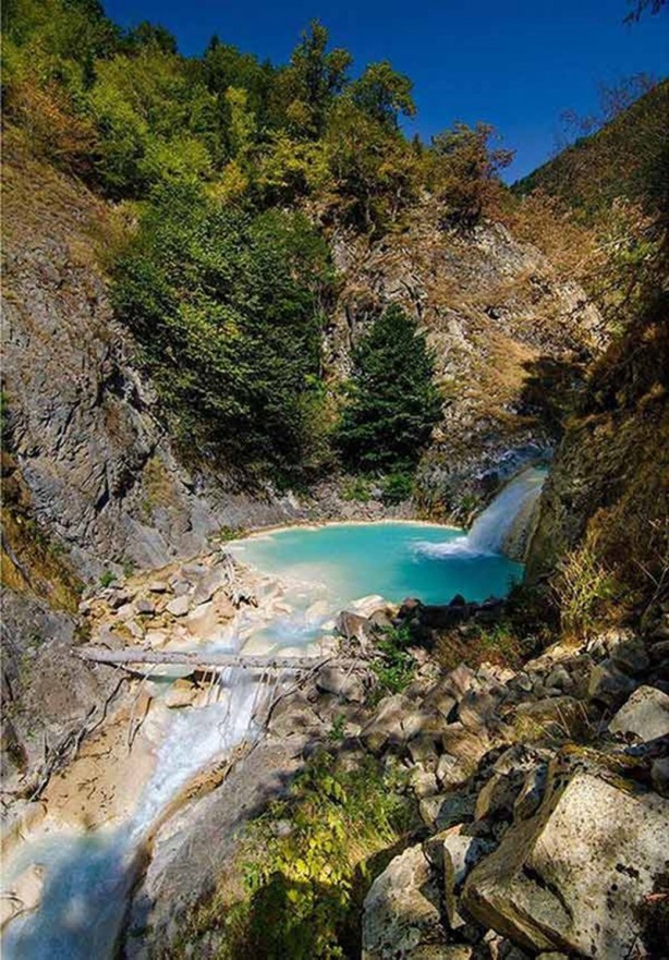 Foto - Binlerce turist akın ediyor! Öyle bir özelliği var ki…