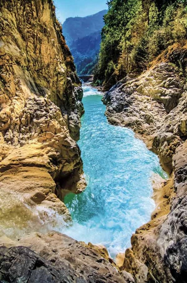 Foto - Binlerce turist akın ediyor! Öyle bir özelliği var ki…