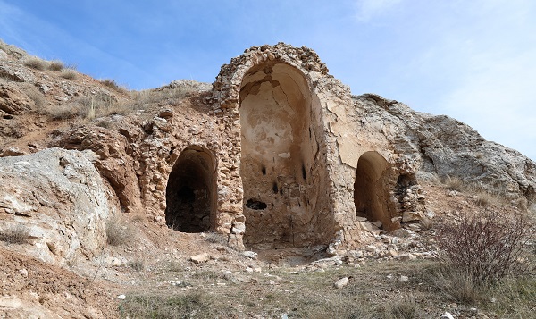 Foto - Binlerce yıldır ayakta! Turizme kazandırılmayı bekliyor