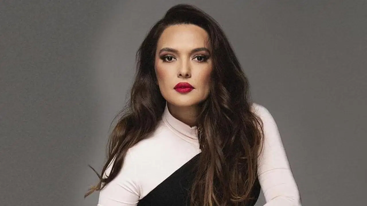 Foto - Bir AK Parti’ye, bir CHP’ye yanlayan Demet Akalın’dan ilginç çıkış