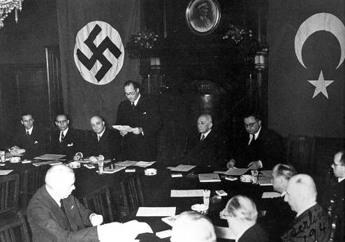 Foto - Bir Alman Yahudisi Cumhuriyetin temel niteliklerini Anayasa’ya böyle geçirdi! Bu haber CHP’nin 6 okunun Anayasa’ya sokuluş hikayesidir