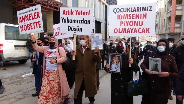 Foto - Bir annenin isyanı! 'Çocuğumun yemeğine ilaç katıp dağa kaldırdılar'