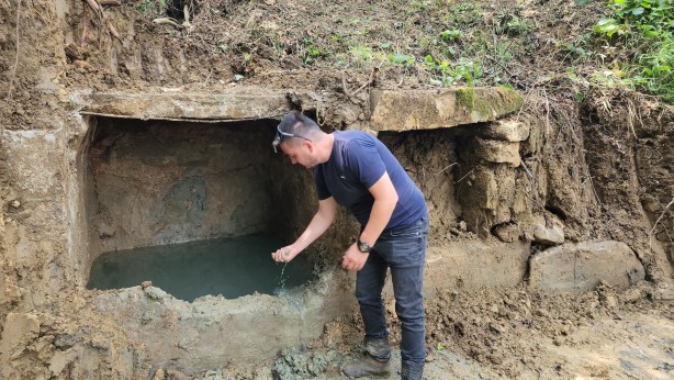 Foto - Bir asırlık çeşmeyi gün yüzüne çıkarttılar