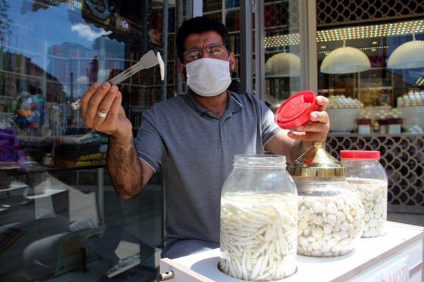 Foto - Bir ay çiğnenebiliyor! Bu sakızın fiyatı çeyrek altını geçti