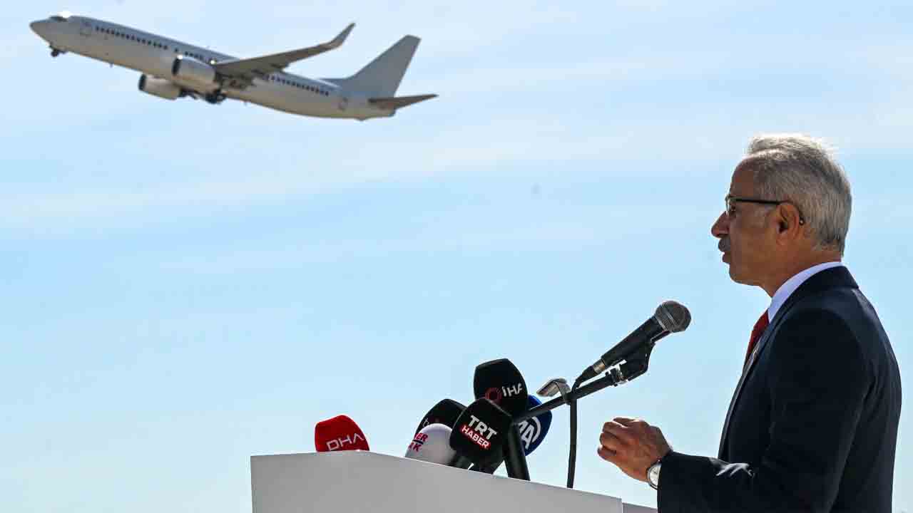 Bir ayda 16,4 milyon yolcu! Mart ayında havayolu ile seyahat eden yolcu sayısı İstanbul nüfusunu aştı 