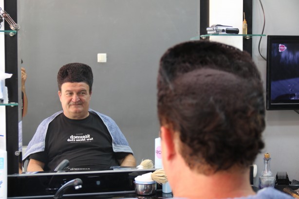 Bir bakan bir daha bakıyor! Bu saçın benzeri yok