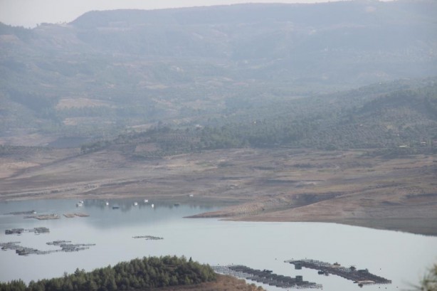Foto - Bir baraj daha alarm veriyor! Korkutan görüntü