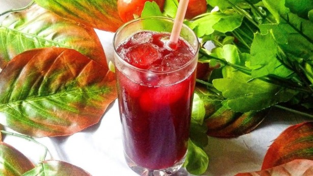 Bir bardağında yağlar sarsılıyor! En hızlı kilo verdiren detoks suyu tarifi! Sabah akşam içebilirsiniz