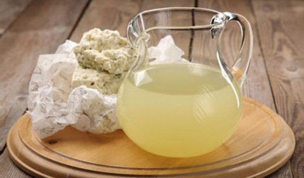 Foto - Bir bardak peynir suyu içmenin muhteşem faydası
