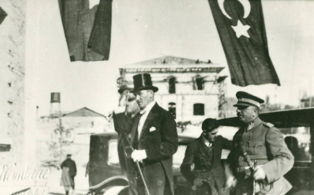 Foto - Bir başka açıdan Lozan! "Yurtta sulh, cihanda sulh" mu? "Hazır ol cenge ister isen sulh u salâh"mı?