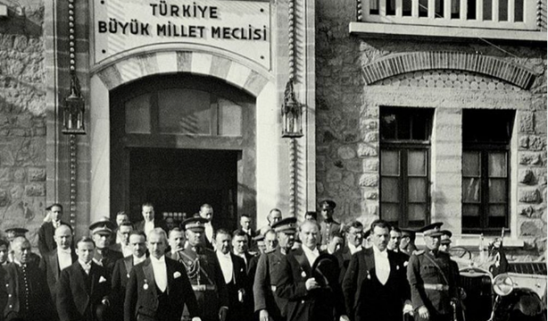 Foto - Bir başka açıdan Lozan! "Yurtta sulh, cihanda sulh" mu? "Hazır ol cenge ister isen sulh u salâh"mı?