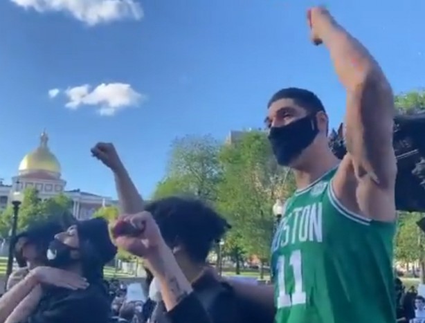 Foto - Bir beslemesi daha ABD'nin başına bela oldu! Bakın sokağa hangi örgüt indi