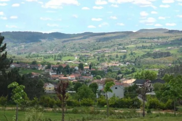 Foto - Bir daire fiyatına! Oteli de bulunan yemyeşil köy satışa çıkarıldı