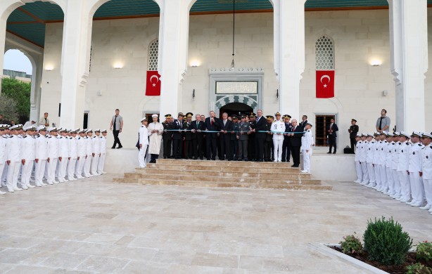 Foto - "Bir devrim evvelâ devrimi devirecek" Cumhurbaşkanı Erdoğan'dan müthiş açılış