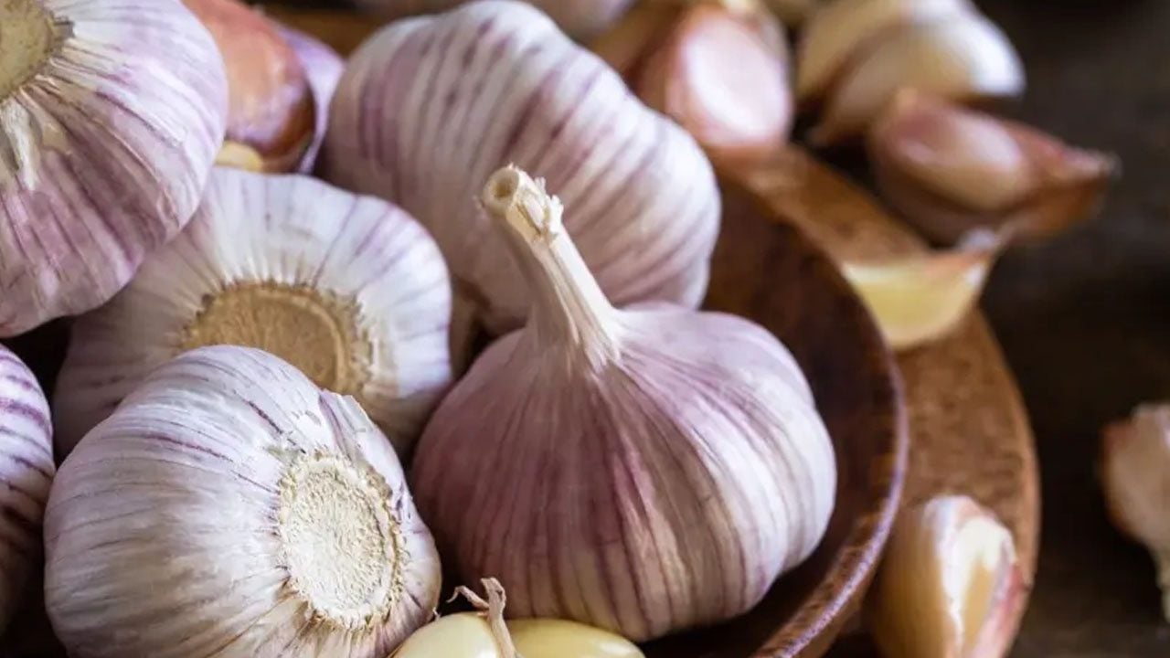 Bir diş sarımsak hastanelik etti! Herkes şifa sanıyor: Gastroenteroloji uzmanı kanama için uyardı