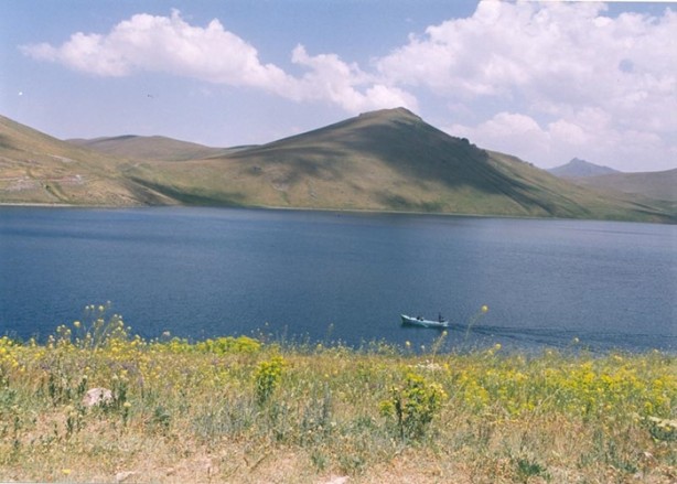 Foto - Bir doğa harikası: Ağrı Balık Gölü