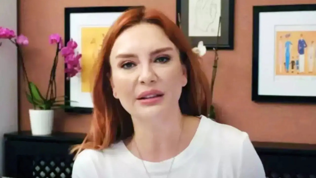 Bir dönem AK Parti’ye yanaşmaya çalışan Bahar Feyzan’dan PKK’nın silah bırakmasıyla ilgili skandal sözler! Tepki yağıyor 