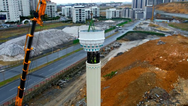 Bir dönem sona eriyor: Minare yapımında yeni ve müthiş yöntem!