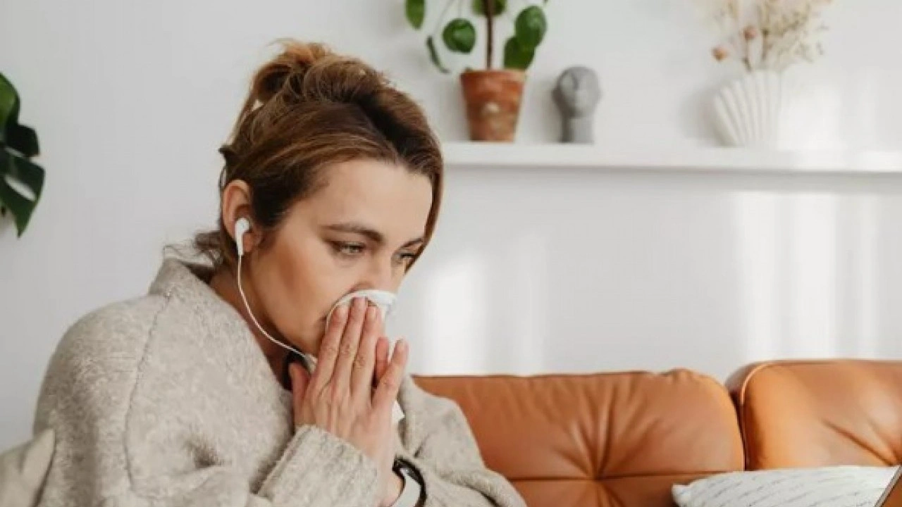 Foto - Bir efane daha çürüdü: Gözleriniz açık hapşırırsanız ne olur?