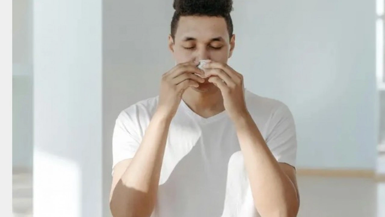 Foto - Bir efane daha çürüdü: Gözleriniz açık hapşırırsanız ne olur?