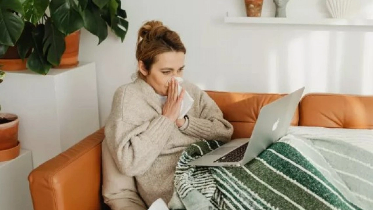 Foto - Bir efane daha çürüdü: Gözleriniz açık hapşırırsanız ne olur?