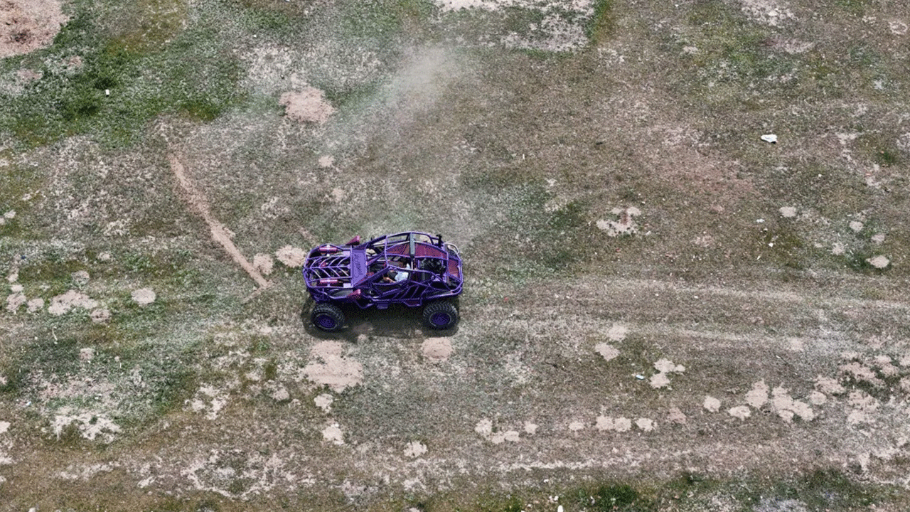 Foto - Bir filmden etkilendi: 13 ayda sıfırdan arazi aracı yaptı!