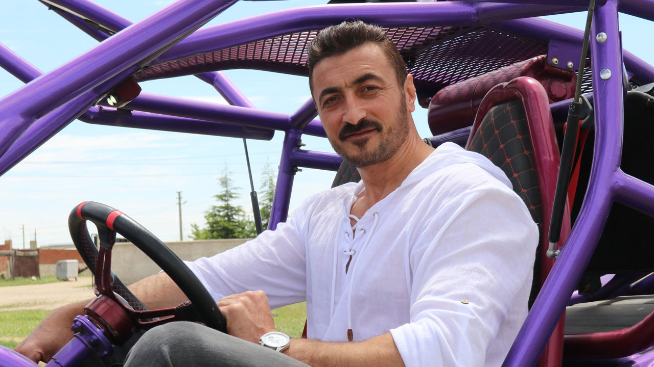 Foto - Bir filmden ilham aldı, 13 ayda kendi arazi aracını yaptı! 2 milyon TL’lik teklifi reddetti!