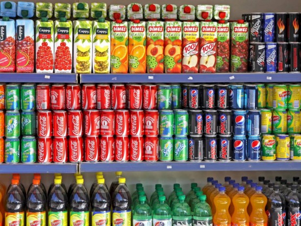 Bir firma daha yerli kola ve fanta üretti! Fiyatı, Coca Cola'nın market raflarından inmesine sebep olacak
