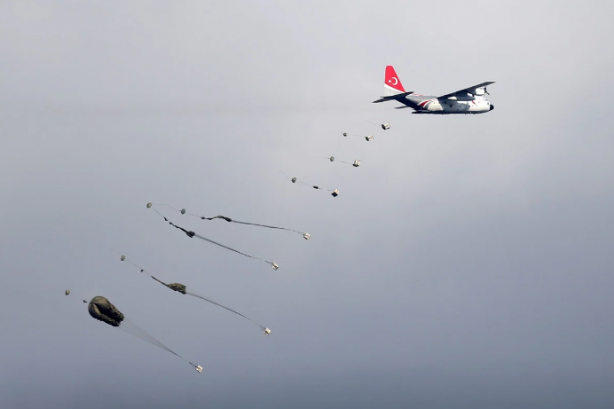 Bir gece ansızın Tepenize ineriz tatbikatı