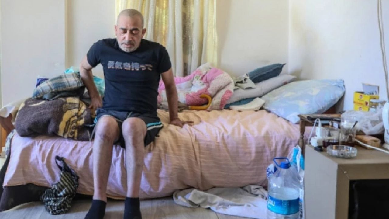 Foto - Bir gecede hayatı değişti: Koltukta uyuyakaldı sabah felç oldu!