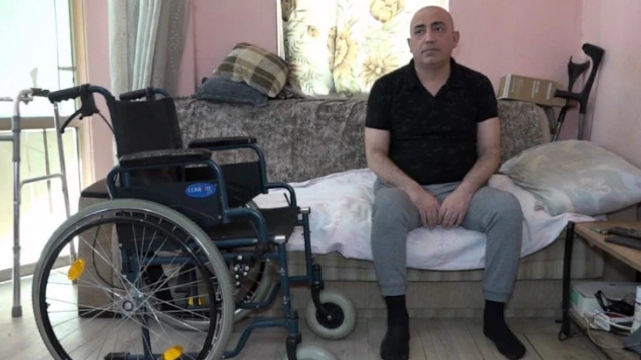 Bir gecede hayatı değişti: Koltukta uyuyakaldı sabah felç oldu!