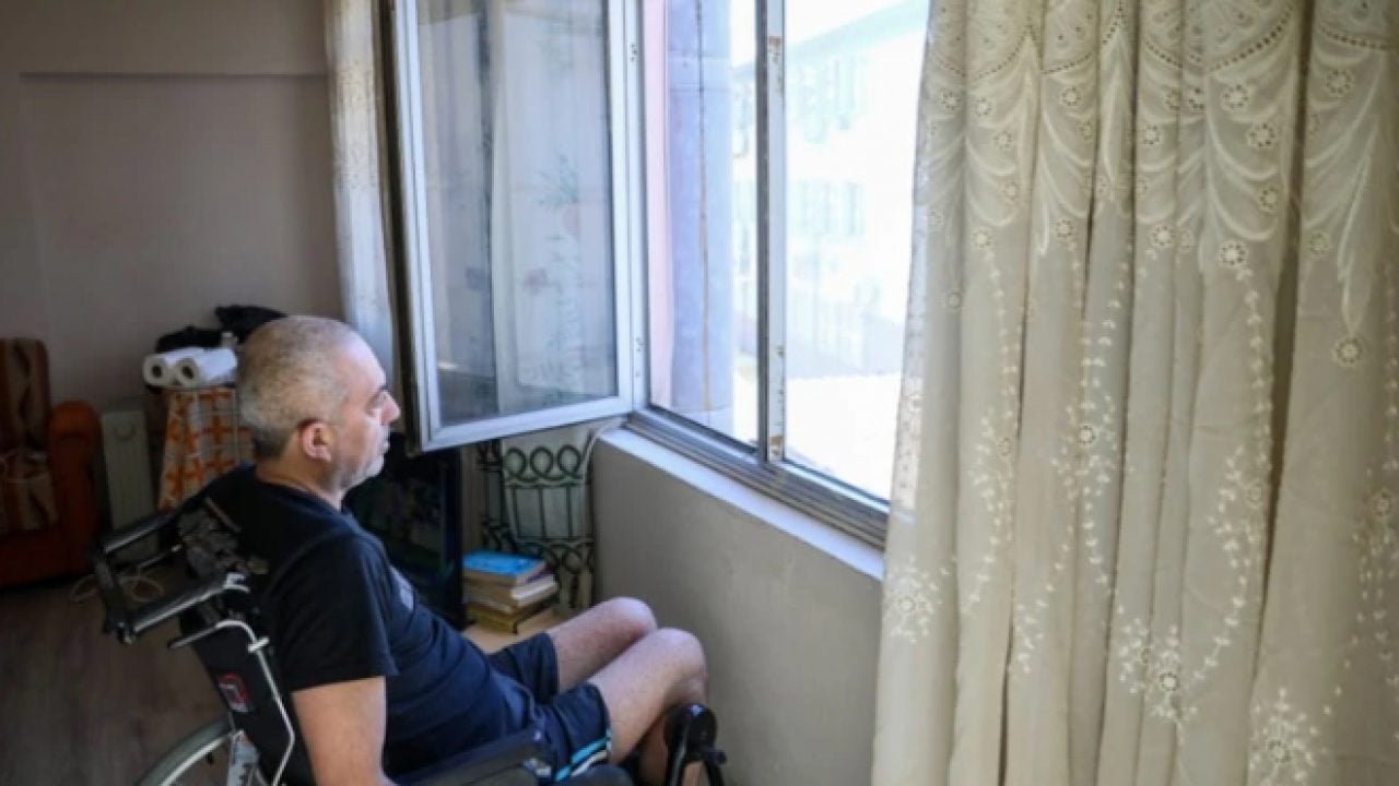 Foto - Bir gecede hayatı değişti: Koltukta uyuyakaldı sabah felç oldu!